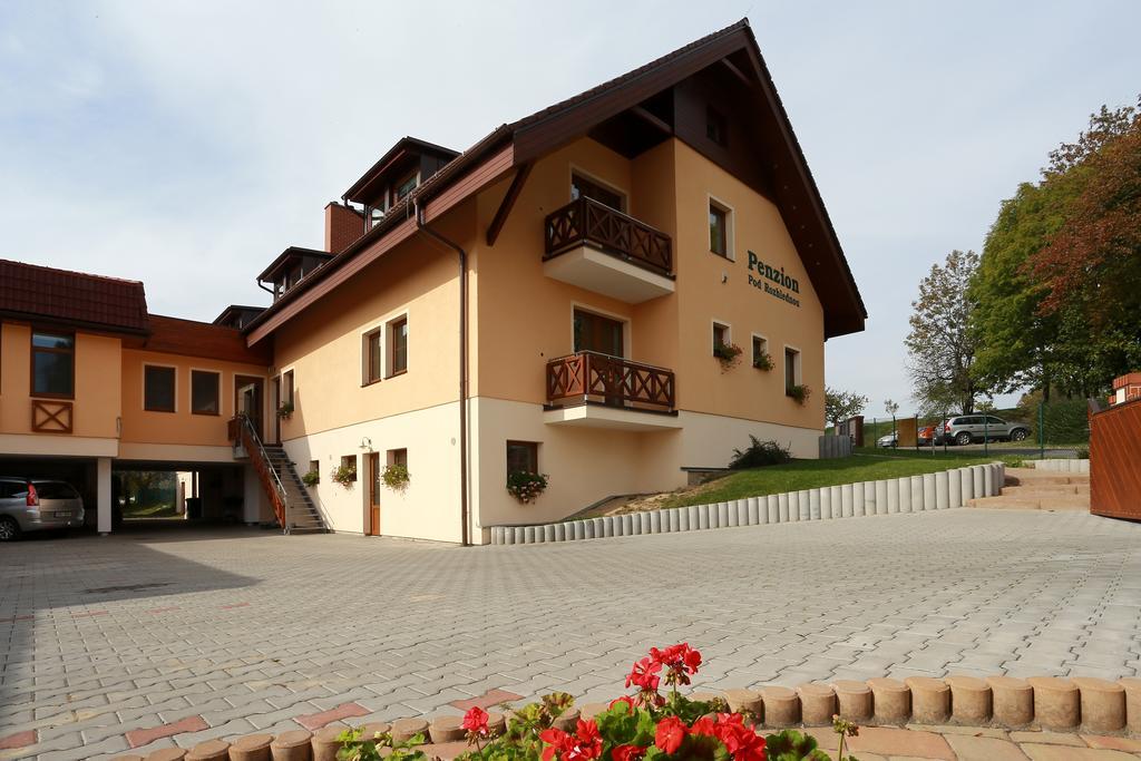Wellness Penzion Pod Rozhlednou Kostelec nad Orlici ภายนอก รูปภาพ