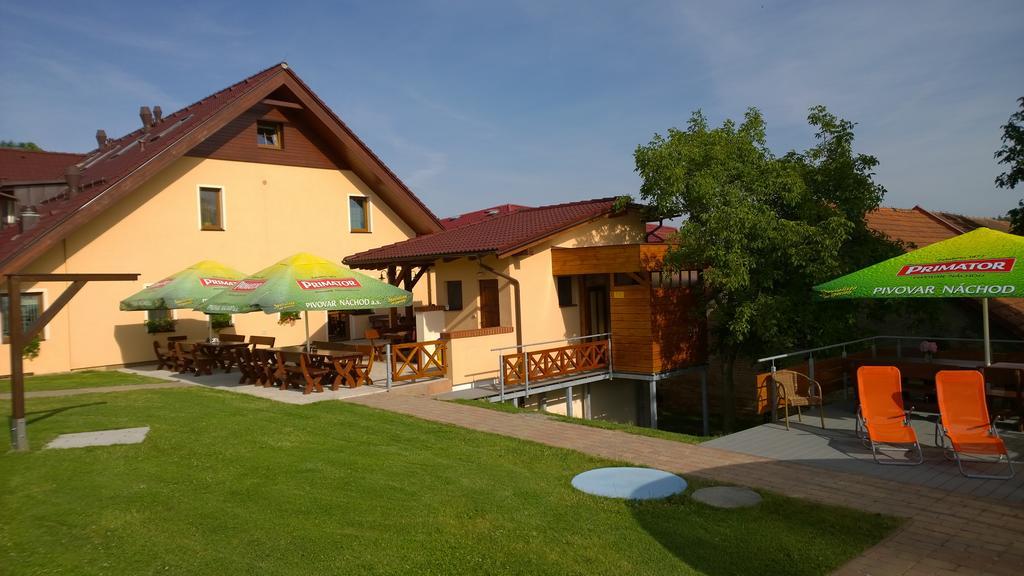Wellness Penzion Pod Rozhlednou Kostelec nad Orlici ภายนอก รูปภาพ