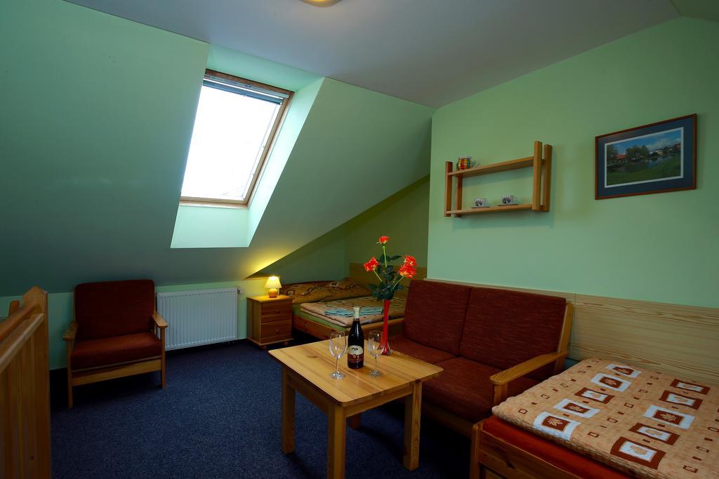 Wellness Penzion Pod Rozhlednou Kostelec nad Orlici ภายนอก รูปภาพ
