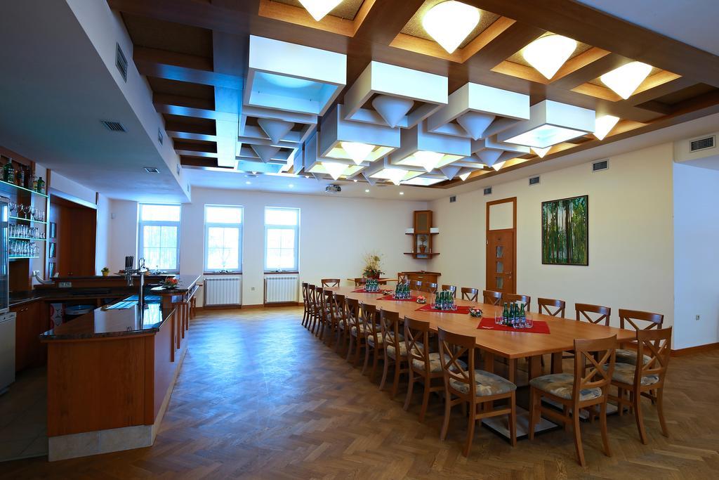 Wellness Penzion Pod Rozhlednou Kostelec nad Orlici ภายนอก รูปภาพ