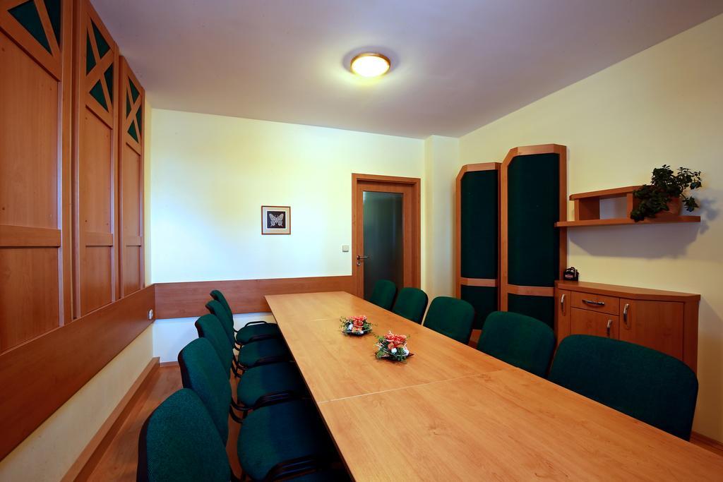Wellness Penzion Pod Rozhlednou Kostelec nad Orlici ภายนอก รูปภาพ