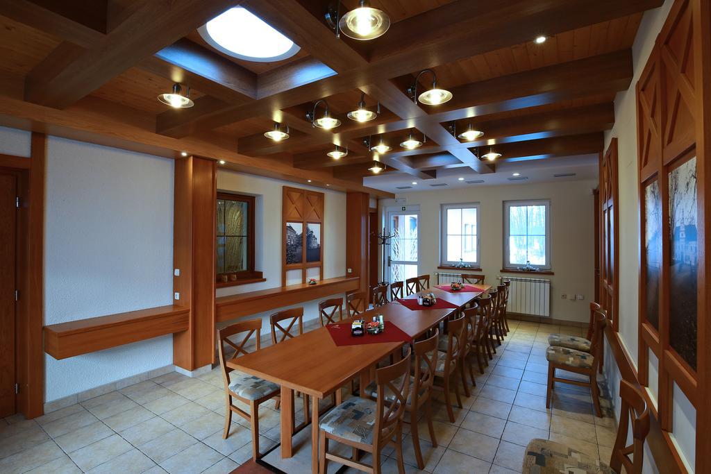 Wellness Penzion Pod Rozhlednou Kostelec nad Orlici ภายนอก รูปภาพ