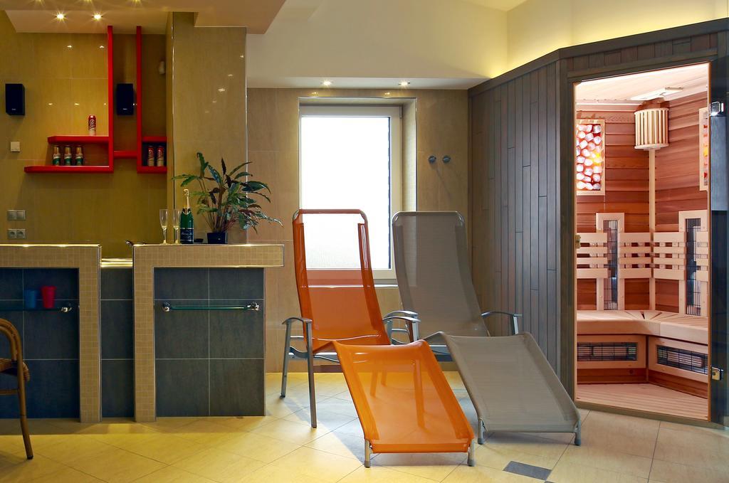 Wellness Penzion Pod Rozhlednou Kostelec nad Orlici ภายนอก รูปภาพ